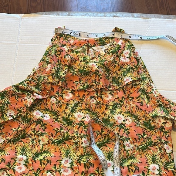 NWT-island Shores-M-multicolor Hawaiian halter, ruffle, sleeveless top/blouse. - Picture 7 of 10